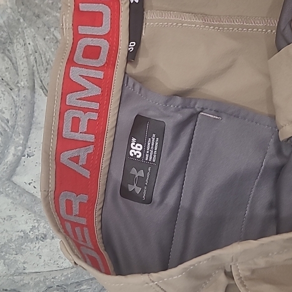 UNDER ARMOUR TECHNICAL GOLF PANTS 34 X 32 LIKE NEW - Picture 4 of 9
